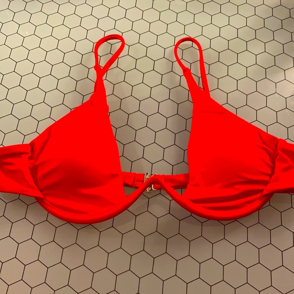 Red underwire bikini top sz medium New without tag